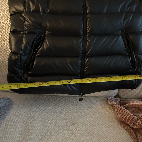 Moncler Bady Giubbotto Down Jacket - Picture 15 of 15